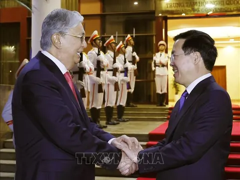 Chủ tịch nước Võ Văn Thưởng chủ trì chiêu đãi chào mừng Tổng thống Kazakhstan