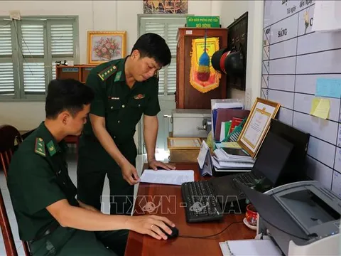 Tư tưởng Chủ tịch Hồ Chí Minh về công tác cán bộ