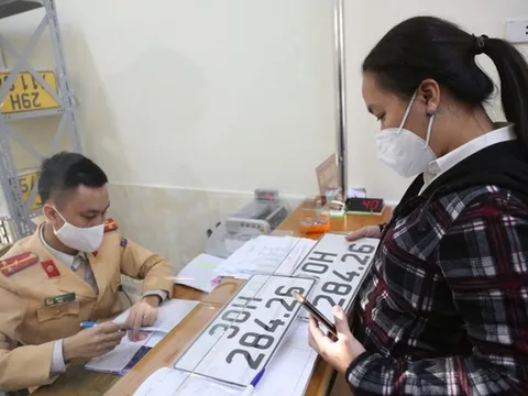 Điều chỉnh lệ phí đăng ký, cấp biển xe ô tô, xe máy