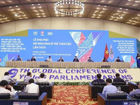 Ngày làm việc chính thức đầu tiên của Hội nghị Nghị sĩ trẻ toàn cầu lần thứ 9