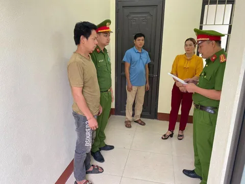 Khởi tố 1 kế toán trường học ở Hà Giang