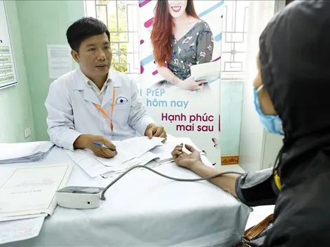 Điều kiện xác định người bị phơi nhiễm HIV, nhiễm HIV do tai nạn rủi ro nghề nghiệp