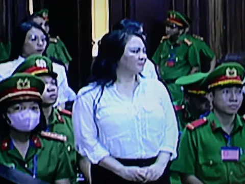 Chơi mạng xã hội