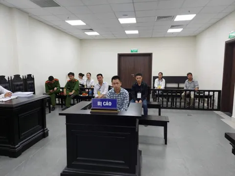 Dùng dao giải quyết mâu thuẫn, cha con, chú cháu cùng lĩnh án tù