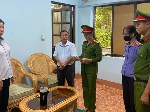 Bắt nữ kế toán chi nhánh Văn phòng Đất đai ở Bình Phước