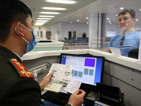 Quy định mới về thu phí lĩnh vực xuất cảnh, nhập cảnh