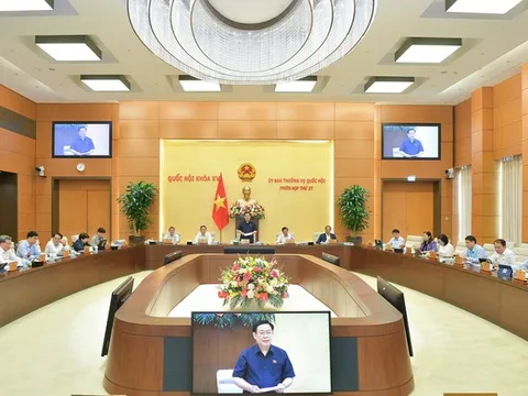 Khai mạc phiên họp thứ 27 của Ủy ban Thường vụ Quốc hội