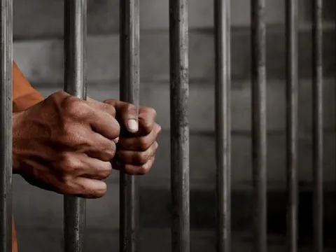 Đang ngồi tù, lập di chúc có hợp pháp?