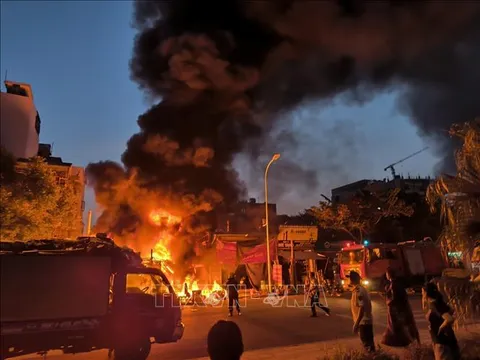 Thủ tướng: Khẩn trương khắc phục hậu quả vụ cháy tại huyện Thanh Trì, Hà Nội