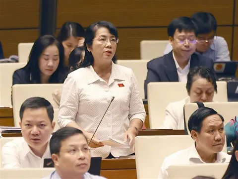 Rà soát lại các quy định về tiền lương với nhà giáo