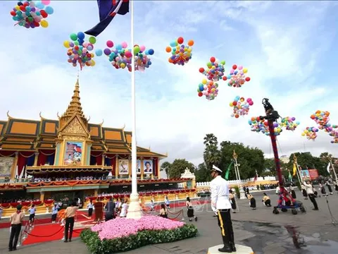 Lãnh đạo Việt Nam chúc mừng kỷ niệm 70 năm Ngày Độc lập Vương quốc Campuchia