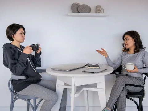 Không mở lời thì có ai mở lòng?