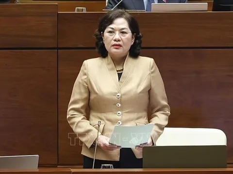 Cân nhắc việc để ngân hàng làm đại lý bảo hiểm