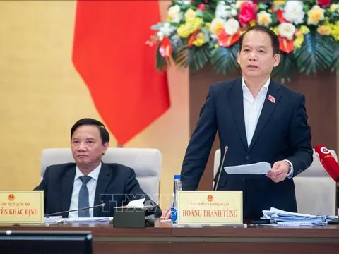 Phiên họp toàn thể lần thứ 19 Ủy ban Pháp luật của Quốc hội