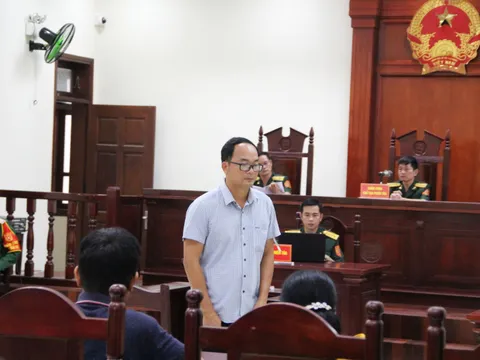 Cựu quân nhân lái xe tông chết nữ sinh ở Ninh Thuận lĩnh 14 tháng tù