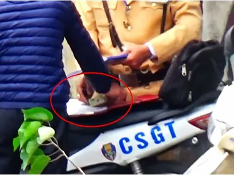 Đưa hối lộ cảnh sát giao thông bị xử lý thế nào?