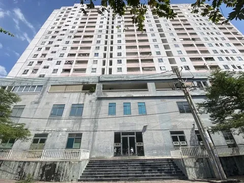 Phát hiện người phụ nữ mang thai tử vong tại tầng 4 chung cư ở TP.HCM