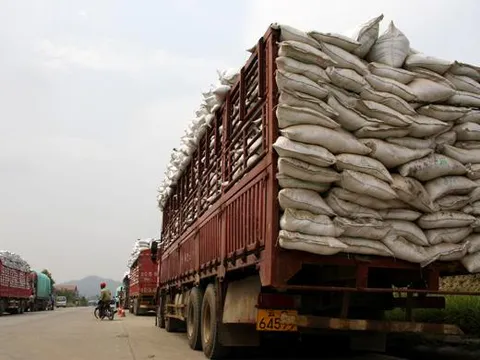 Quy định mới về xe quá tải trọng, xe quá khổ từ 01/02/2024