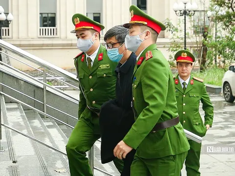 Toà Việt Á: Cựu Bộ trưởng Nguyễn Thanh Long bị đề nghị 19-20 năm tù