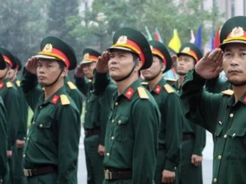 Xem xét tăng tuổi nghỉ hưu sĩ quan