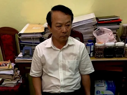 Truy tố cựu thẩm phán yêu cầu đưa 1,5 tỷ đồng để được xử thắng kiện