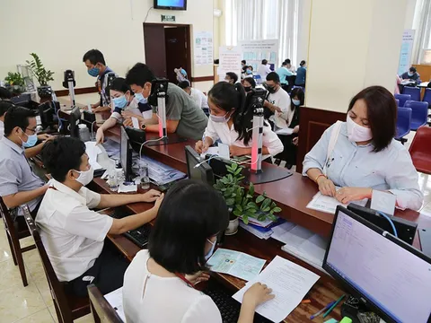 Cán bộ, công chức có trình độ chuyên môn cao được nghỉ hưu muộn hơn so với quy định