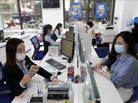 Thủ tướng yêu cầu bảo đảm đủ vốn phục vụ nền kinh tế và an toàn hệ thống các tổ chức tín dụng