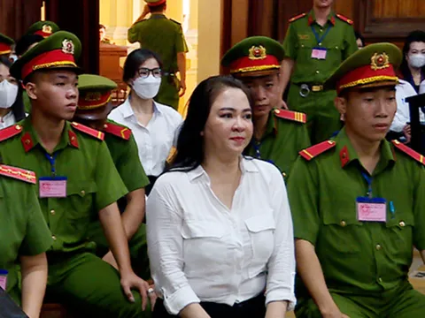 Hoãn xử phúc thẩm vụ án liên quan bà Nguyễn Phương Hằng