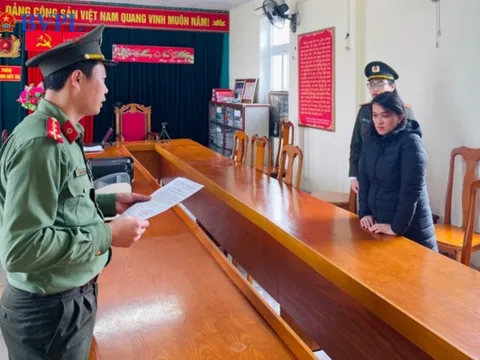 Khởi tố nữ cán bộ Quỹ tín dụng môi giới đưa người xuất cảnh trái phép
