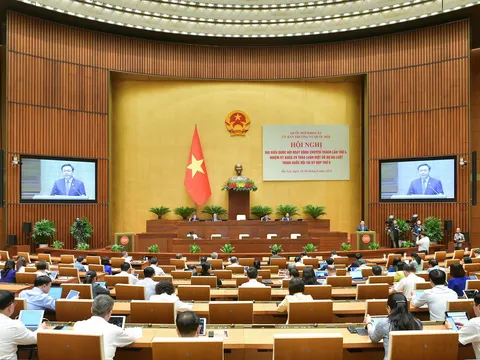 Hội nghị ĐBQH hoạt động chuyên trách thảo luận 9 dự án luật