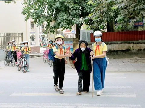 Văn hóa giao thông, vâng biết rồi, khổ lắm...