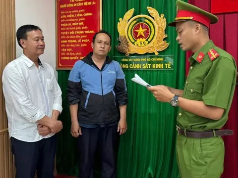 Khởi tố, bắt tạm giam hai cán bộ Hải quan Cửa khẩu Cảng Phú Mỹ