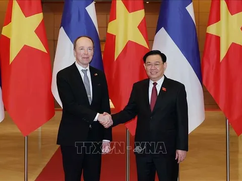 Chủ tịch Quốc hội Vương Đình Huệ đón và hội đàm với Chủ tịch Quốc hội Phần Lan