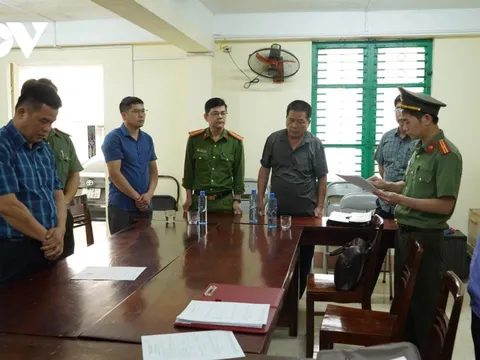 Bắt Giám đốc Điện lực huyện chiếm đoạt hơn 300 triệu đồng