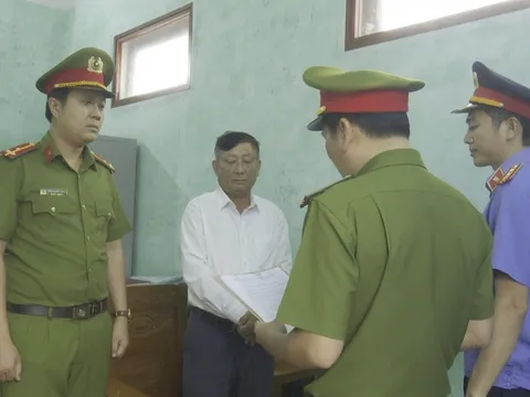Nguyên Chủ tịch xã ở Quảng Bình bị bắt vì để cấp dưới tham ô tài sản