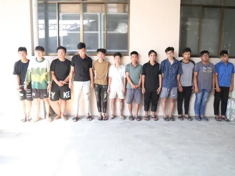 Tạm giữ 12 đối tượng đuổi đánh nhau gây tai nạn khiến 2 người tử vong