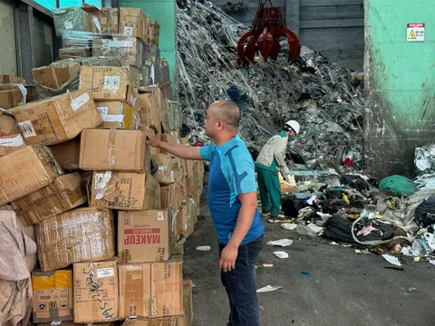 Phát hiện kho chứa hơn 20 tấn mỹ phẩm nhập lậu ở Bắc Ninh