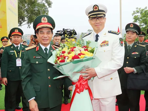 Giao lưu hữu nghị quốc phòng biên giới Việt Nam - Trung Quốc lần thứ 8