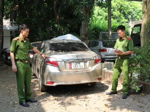 Hai anh em ruột rủ nhau trộm lại ô tô đã bán cho khách