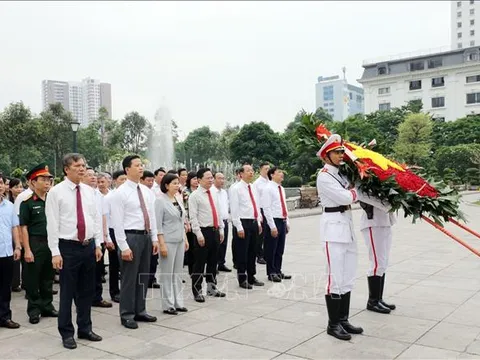 70 năm Chiến thắng Điện Biên Phủ: Dâng hương tưởng nhớ các anh hùng, liệt sỹ