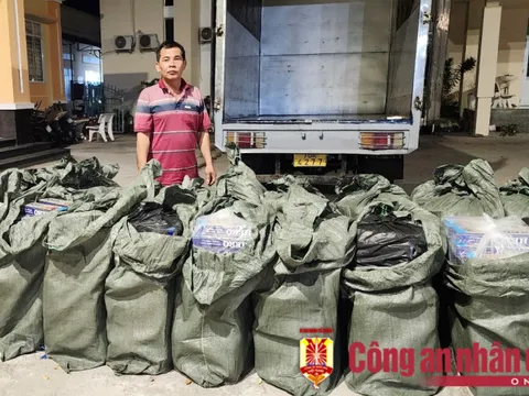 Tạm giữ đối tượng thay biển số giả để vận chuyển thuốc lá lậu