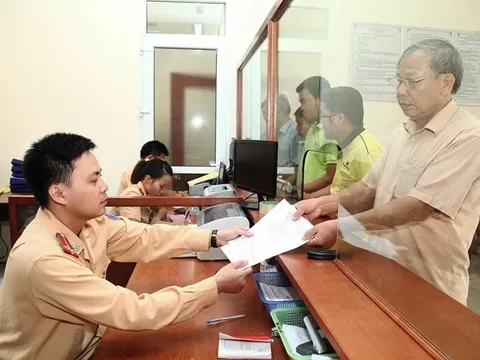 Những đơn vị nào tiếp nhận xử lý thông tin về vi phạm giao thông do người dân cung cấp?