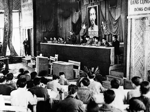 Để Đảng mãi là ngọn cờ lãnh đạo dẫn dắt dân tộc