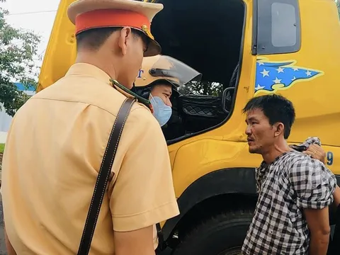 Tạm giữ hình sự đối tượng dùng hung khí tấn công CSGT tại Đồng Nai