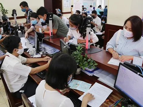 Sửa đối tượng cán bộ lãnh đạo, quản lý được nghỉ hưu ở tuổi cao hơn