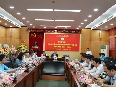 Công bố quyết định thành lập Chi hội Luật gia Bộ Nội vụ