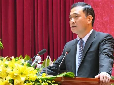 Bắt tạm giam nguyên Bí thư thành phố Hòa Bình về hành vi đánh bạc