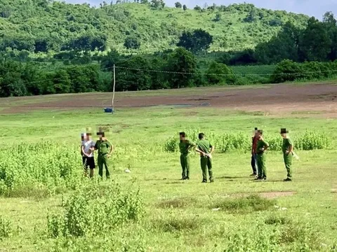 Bắt giữ tài xế xe đông lạnh chặn đường, hiếp dâm cô gái tại đồi cừu