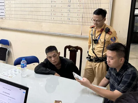 Bắt đối tượng nhiễm HIV trộm cắp xe máy ở Hà Nội