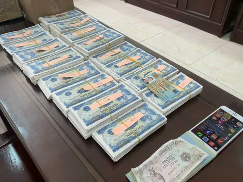 Bắt nam thanh niên sản xuất tiền giả rồi đem bán